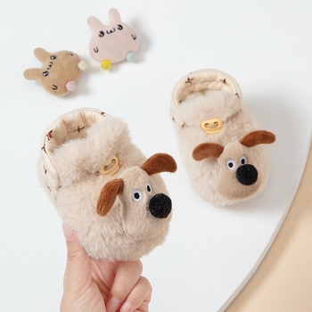 Baba zokni és cipő: felső rész – nyuszi plüss imitáció, rajzfilmszerű stílus, 6–12 hónapos, Guangxi Guilin származású