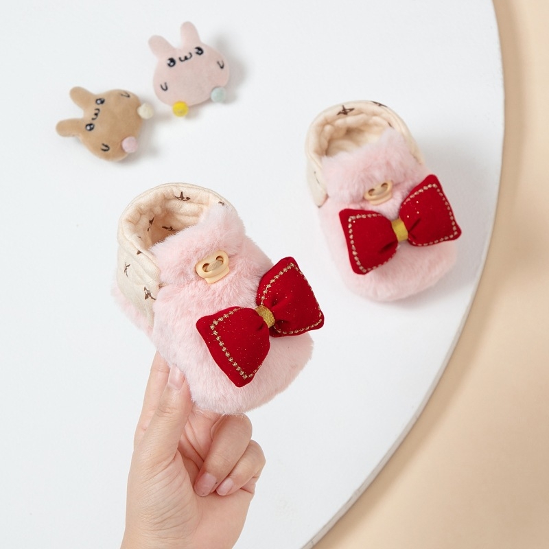 Baba zokni és cipő: felső rész – nyuszi plüss imitáció, rajzfilmszerű stílus, 6–12 hónapos, Guangxi Guilin származású