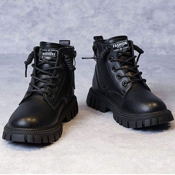 Ghetuțe de iarnă pentru copii 1–3 ani, partea superioară din split leather, talpă din cauciuc sintetic, stil minimalist, lansare în primăvara 2024