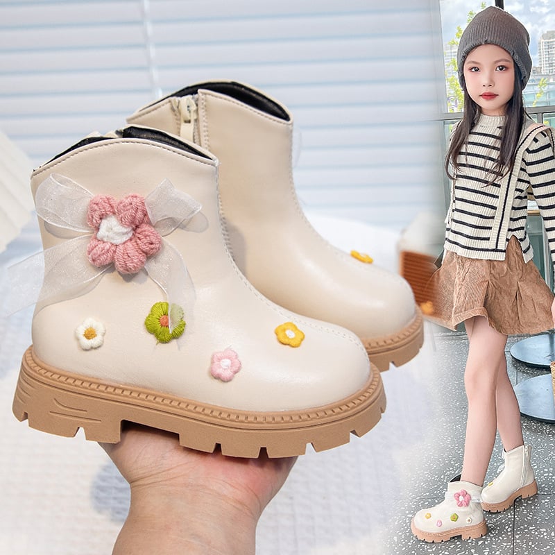 Lányoknak szánt Martin csizmák, műbőr felsőrész, gumírozott talp, középmagasságú szár, oldalsó cipzár