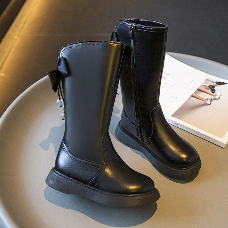 Μποτάκια Μάρτιν για κορίτσια, βρετανικού στυλ, με φλις επένδυση (Εξωτερικό υλικό: συνθετικό δέρμα; Επένδυση: φλίς; Ηλικία: 4–6 και 7–12 ετών; Κατηγορία: Μοντέρνα μποτάκια)