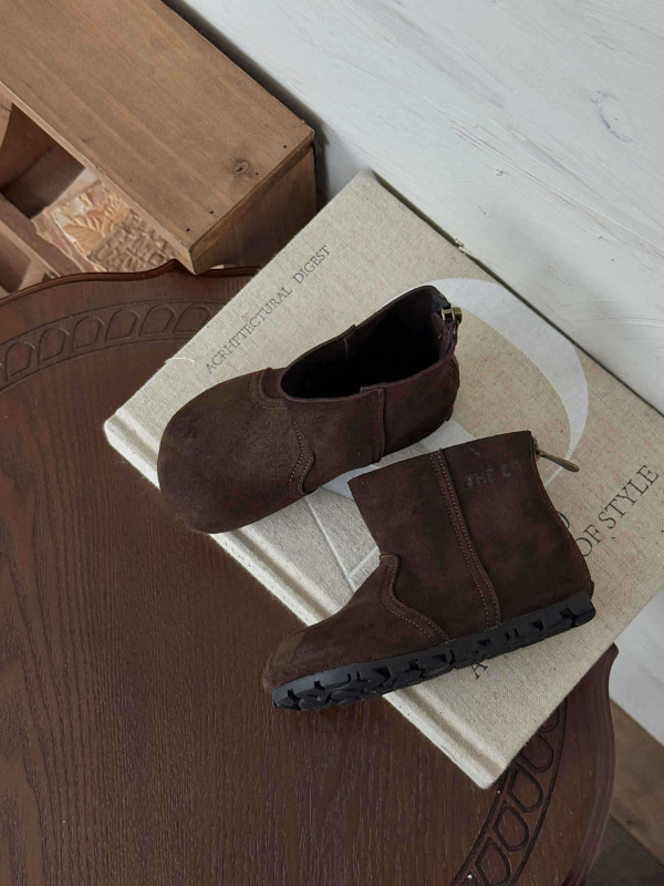 Dječje unisex Vintage čizme sa bočnim zatvaračem, velur na gornjem dijelu, gumeni đon
