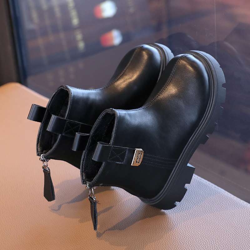 Botine Martin pentru fetițe, partea superioară din piele artificială, căptușite cu pluș, talpă din cauciuc reciclat, potrivite pentru 7–12 ani