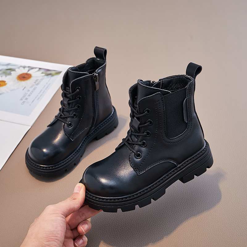 Ghete Martin pentru copii – exterior din piele de vită; fermoar lateral; talpă din cauciuc; branț EVA; gleznă joasă