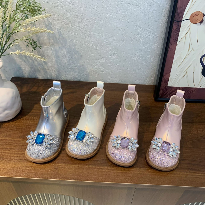 Botosei pentru fetițe, stil prințesă - decor din cristale, căptușeală fleece, suprafață lucioasă (partea superioară PU; talpă din cauciuc; fermoar lateral; înălțime medie)