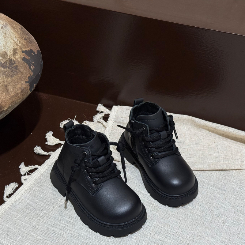 Gyerekek téli Martin csizmái oldalsó cipzárral, felső rész mikrofiber bőr, gumírozott talp, Dali pamut talpbetét, uniszex