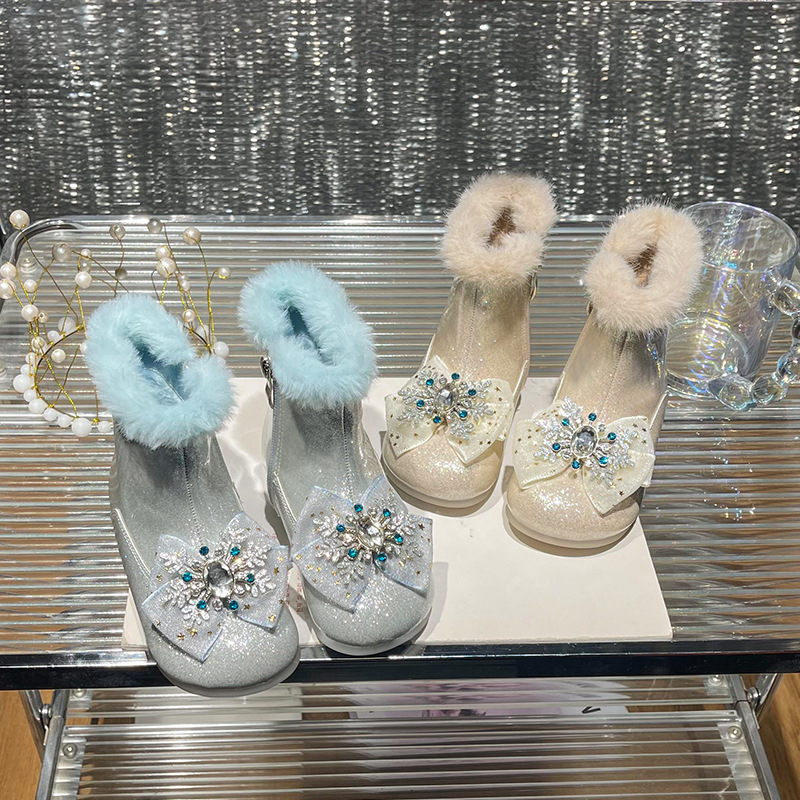 Dievčenské módne čižmy s krištálmi, štýl princezny, vrchná časť z mikrovlákna, gumová podrážka, bočný zips, nízky svršok