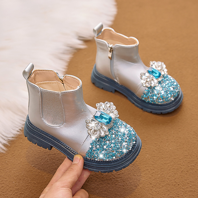 Detské čižmy pre dievčatá - Motív kreslená princezná, flísová výstelka, vrchná časť z umelej kože, bočný zips, PVC podrážka