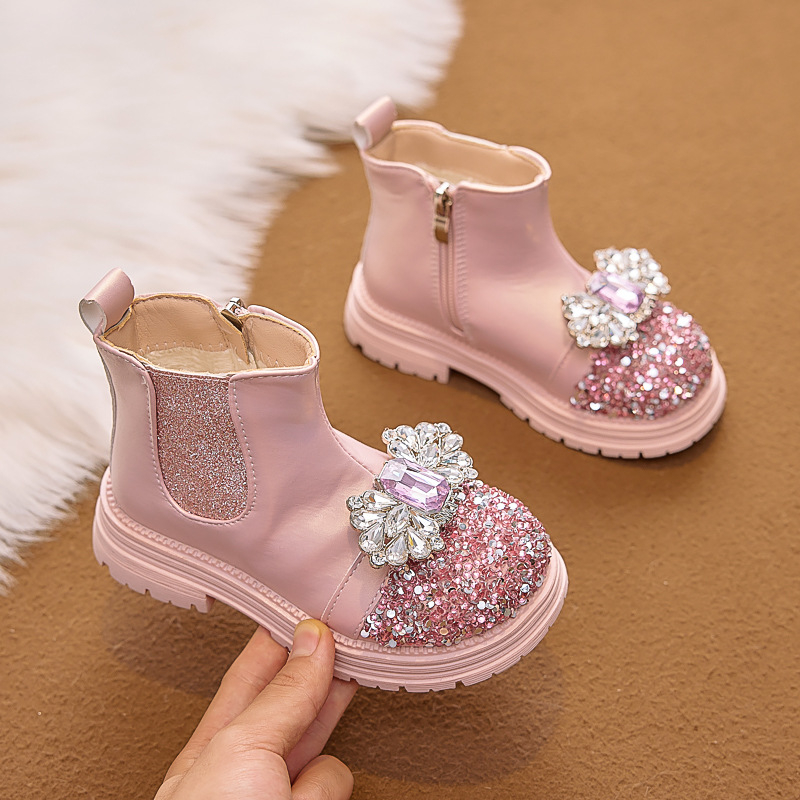 Detské čižmy pre dievčatá - Motív kreslená princezná, flísová výstelka, vrchná časť z umelej kože, bočný zips, PVC podrážka