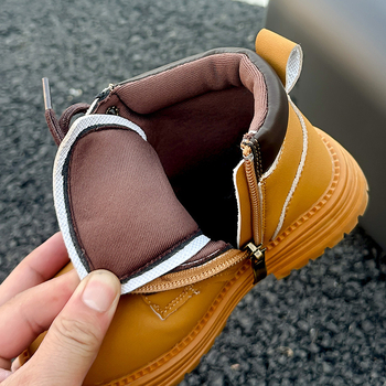 Dječje Martin čizme – gornji dio od mikrovlaknaste kože, vodootporne, protuklizna podloga, bočni zip, srednja visina potkoljenice