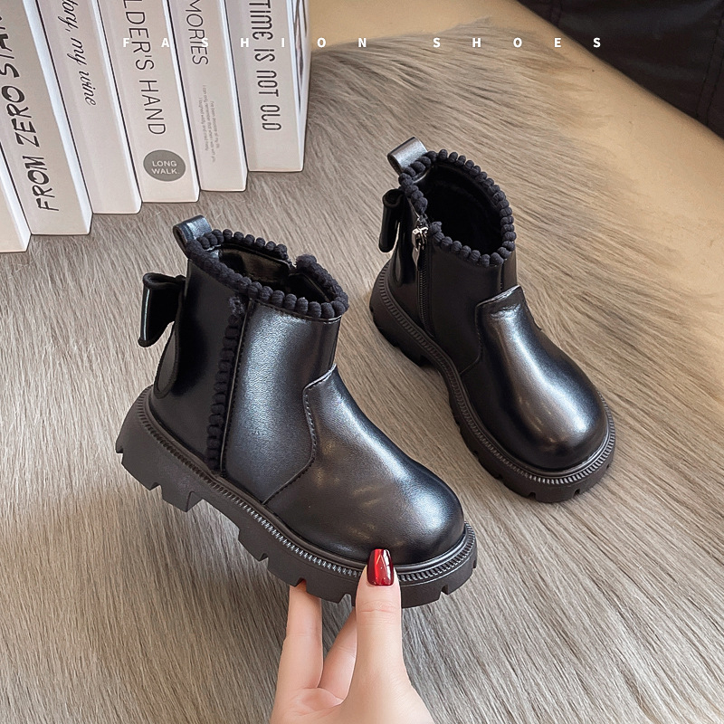 Dječje martinske čizme s fleksi podstavom, umjetna koža, gumeni potplat, stražnji zatvarač, mašna