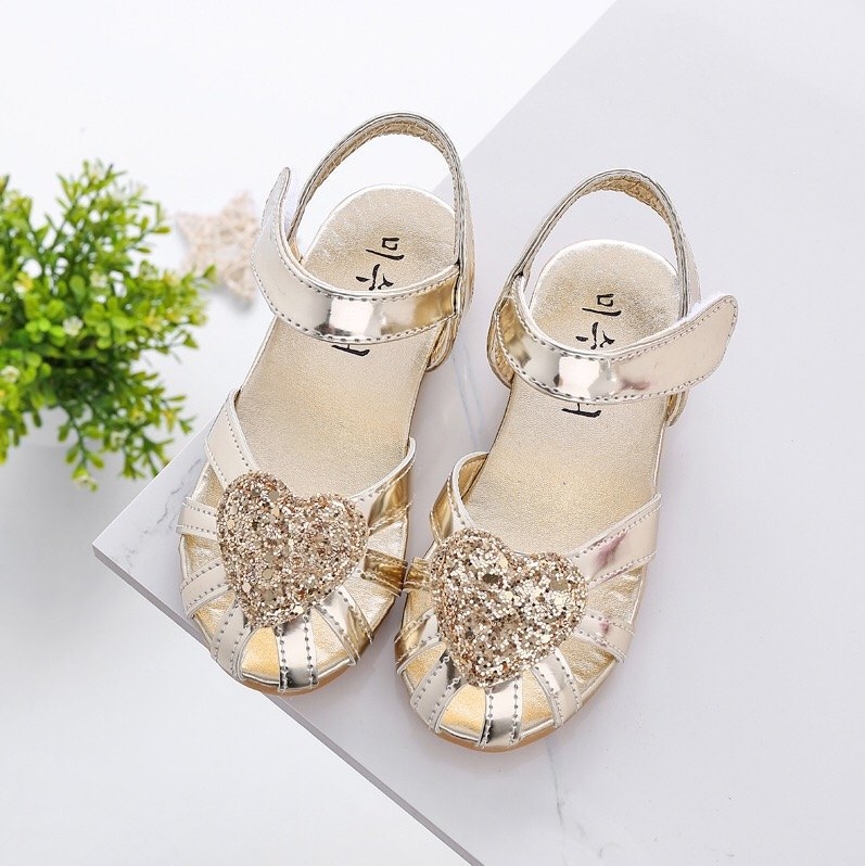 Dječje plažne sandale s šljokicama i srcolikim motivom, zatvoren nos, Velcro kopča, gumeni potplat