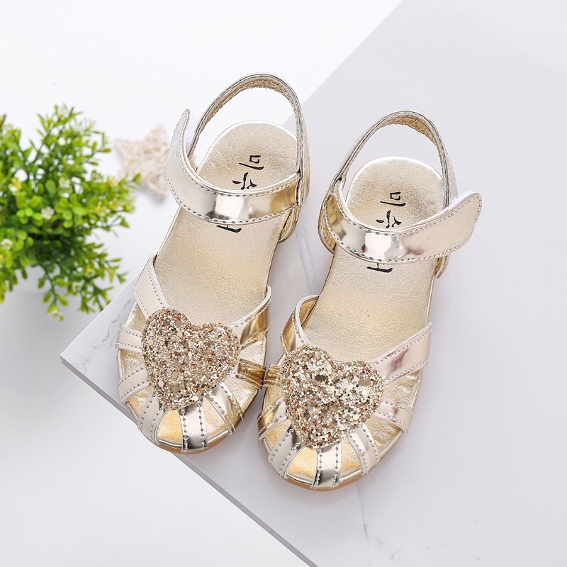 Dječje plažne sandale s šljokicama i srcolikim motivom, zatvoren nos, Velcro kopča, gumeni potplat