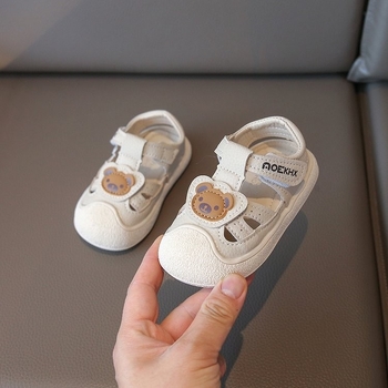 2025 ljetne dječje sandale sa zatvorenim prstom, mekani potplat, protuklizne, dizajn medvjedić, cipele za prvi korak za bebe, korejskog stila, dječje plažne cipele