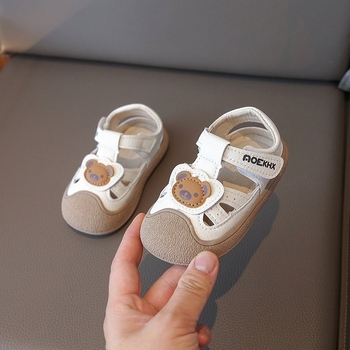 2025 ljetne dječje sandale sa zatvorenim prstom, mekani potplat, protuklizne, dizajn medvjedić, cipele za prvi korak za bebe, korejskog stila, dječje plažne cipele