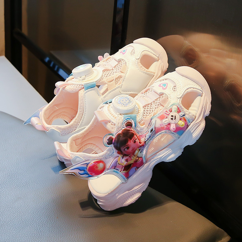 Lány Nezha strand papucsok, nyár 2025, műbőr felsőrész, PVC talp, forgó gombos zárás