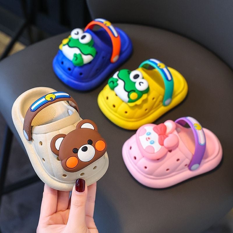 Kisgyerekek Crocs-stílus belső papucs, csúszásmentes puha talp, műanyag felsőrész, bélés nélkül, uniszex, 1–6 év közötti gyermekeknek