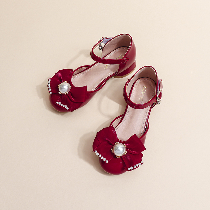 Sandale pentru copii în stil coreean cu toc înalt, vârf decorat cu fluture-floră, închidere Velcro, suprafața din piele sintetică, talpă PVC