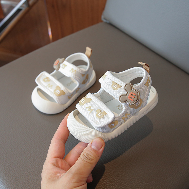 Plažne cipele za djecu 1–3 godine – gornji dio od platna, gumena potplata, Velcro zatvarač, uzorak crtani likovi, ljeto 2025