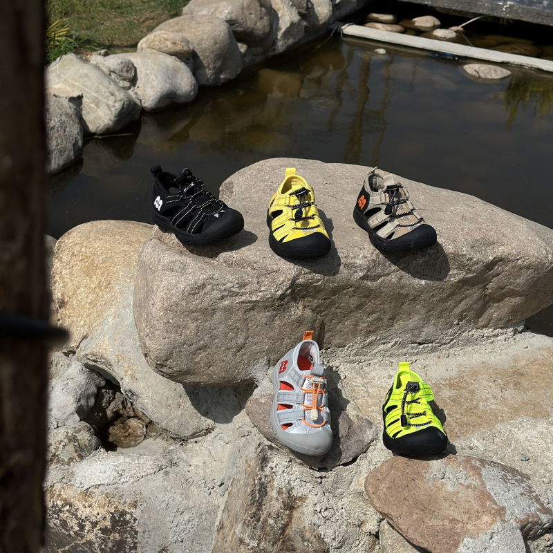 Sandale sportive pentru copii, unisex, cu degetul închis, închidere Velcro, talpă din cauciuc, partea superioară respirabilă din Lycra și fibre sintetice