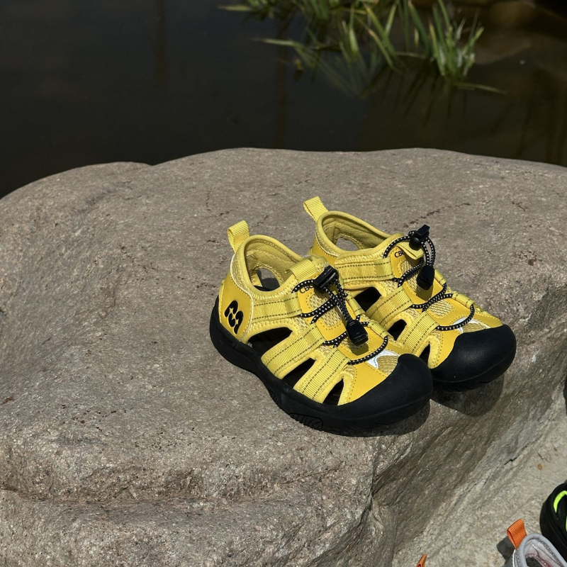 Sandale sportive pentru copii, unisex, cu degetul închis, închidere Velcro, talpă din cauciuc, partea superioară respirabilă din Lycra și fibre sintetice