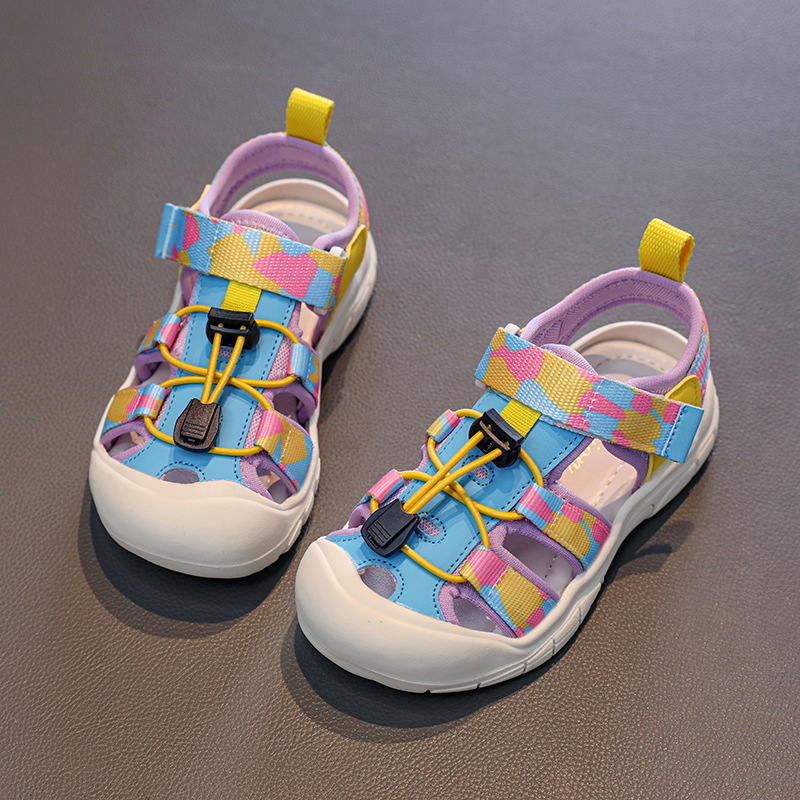 Dječje sportske sandale – unisex, gornji dio od sintetičke kože, TPR đon, zatvaranje Velcro.