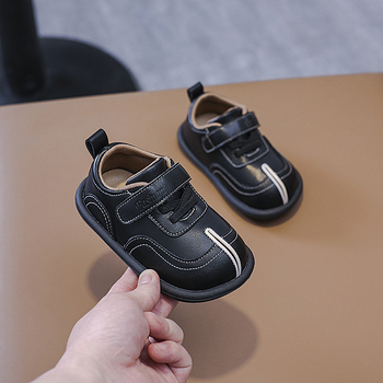 Ultrafilm bőr felsővel rendelkező szandál, Velcro-zárás, 12–36 hónapos korosztálynak, kényelmes laza stílus, nyárra, tavaszra és őszre