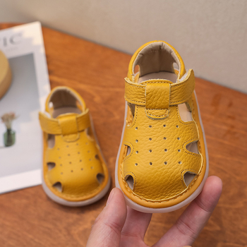 Unisex kožne ljetne sandale za bebe, 12–36 mjeseci, mekana podloga, protuklizne, zatvaranje na Velcro, niski profil