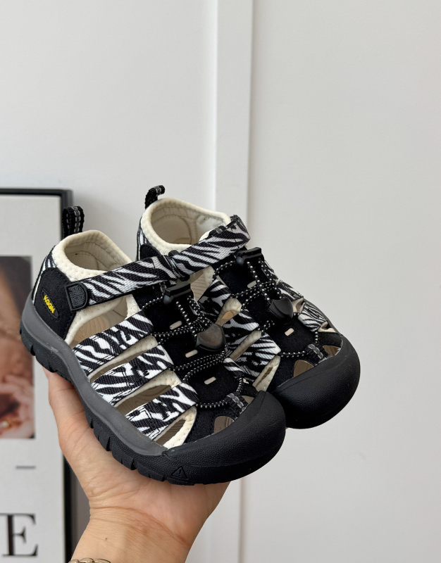 ASMMini universālās bērnu sporta sandales ar pirkstu aizsardzību un neslīdējošu zolu, ar Velcro aizdari