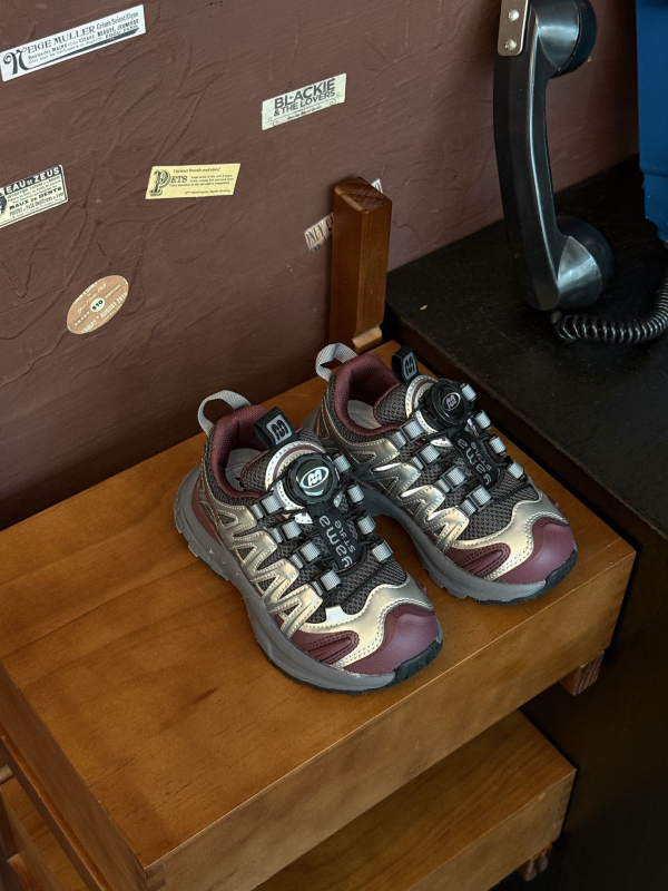 Unisex tenisice za trčanje s gornjim dijelom od mikrovlaknaste kože, Velcro zatvarač, potplat od gume i EVA, prozračne, lake, protuklizne