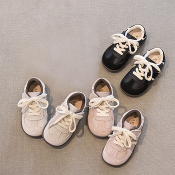 Lányoknak készült edzőcipő PU felsőrésszel, csúszásmentes, kopásálló talppal, Velcro-zárás, 2025 tavasz, 1–12 éves korig