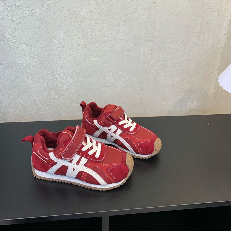 Dječje zimske tenisice s niskim gornjim dijelom, Forrest Gump stil, unisex; Gornji dio: Super fiber; Potplat: guma; Zatvaranje: Velcro; Dobna skupina: 4–16 godina
