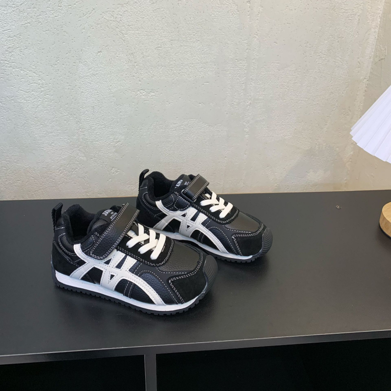 Dječje zimske tenisice s niskim gornjim dijelom, Forrest Gump stil, unisex; Gornji dio: Super fiber; Potplat: guma; Zatvaranje: Velcro; Dobna skupina: 4–16 godina