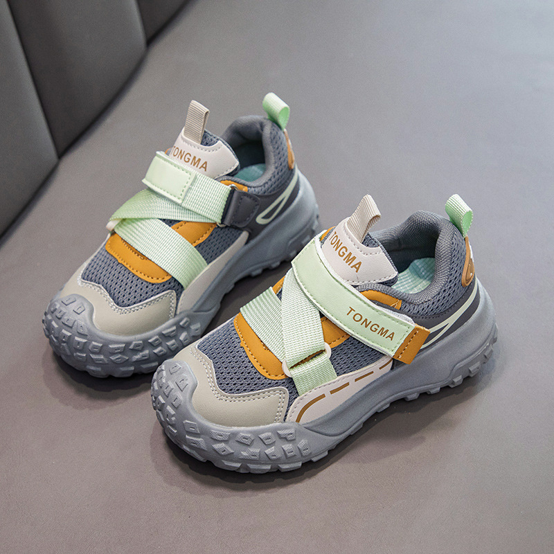 Pantofi pentru copii în stil dad shoes, cu partea superioară din plasă respirabilă, închidere Velcro, ușori, anti-derapare și talpă din compozit durabilă