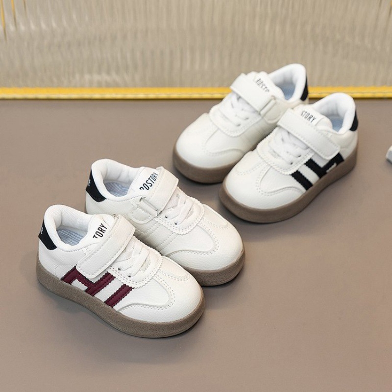 Dječje tenisice za trening s Ultrafilm kožom, prugast uzorak, protuklizna gumena potplat, za dob 4–16 godina