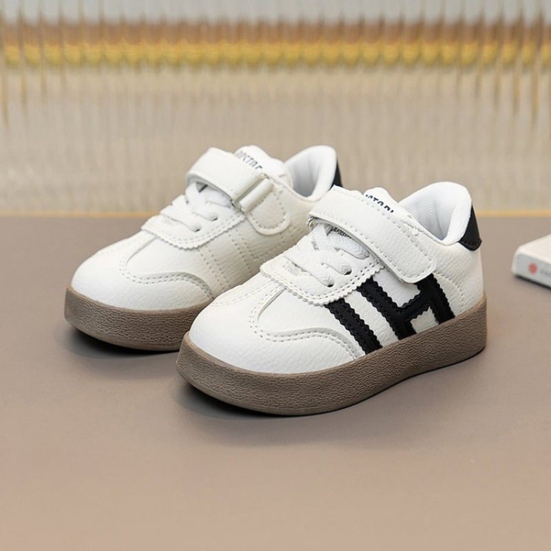 Dječje tenisice za trening s Ultrafilm kožom, prugast uzorak, protuklizna gumena potplat, za dob 4–16 godina