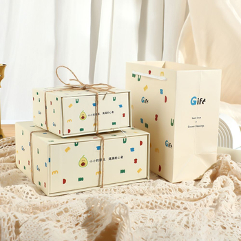 Dāvanu iepakojuma kārba no īpaša papīra, spīdīgs pārklājums, iespējama logotipa drukāšana, stils Japāna un Dienvidkoreja, piemērots dzimšanas dienas dāvanai