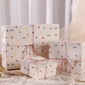 Dāvanu iepakojuma kārba no īpaša papīra, spīdīgs pārklājums, iespējama logotipa drukāšana, stils Japāna un Dienvidkoreja, piemērots dzimšanas dienas dāvanai