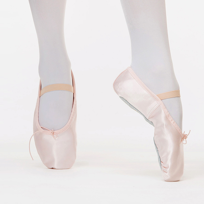 Baletanke za djevojčice – svilenkasti gornji dio, potplat od dvostruko složene kože krave, prozračne, lagane, za balet i kineski ples