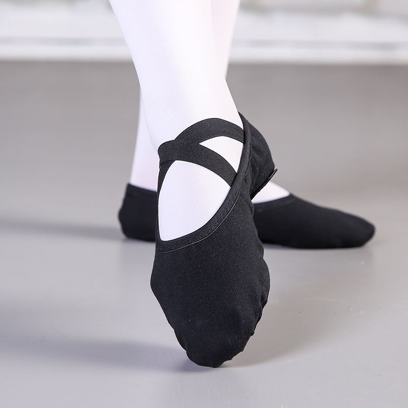 Gyerekeknek való vászon balettcipő puha talppal, macska tappancs mintával, lányoknak