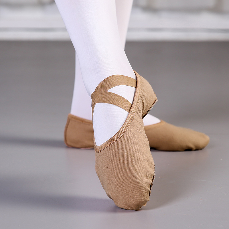 Gyerekeknek való vászon balettcipő puha talppal, macska tappancs mintával, lányoknak