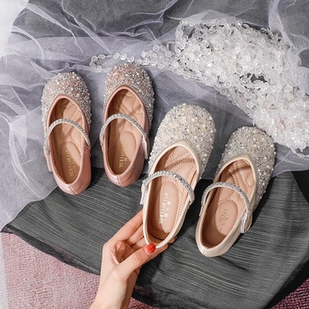 Meitenēm paredzētas kurpes ar Velcro aizdari, augšdaļa no super fiber, iekšējā odere un zolīte PU, zole no TPR, vecums 1–12 gadi