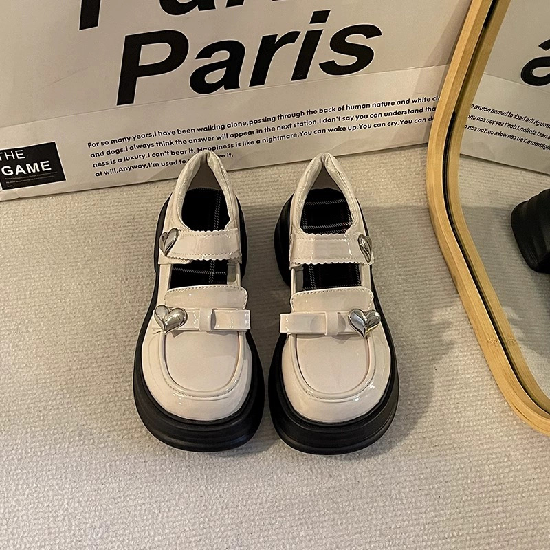 Mergaitei skirti plokšti batai iš sintetinės odos, Korejos stiliaus, Velcro užsegimas, PU vidus ir PU įdėklas