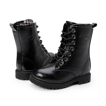 Dječje čizme - korejski stil, bočni zatvarač, gumena potplata, gornji dio od umjetne kože, srednja duljina čizme (Gornji dio: umjetna koža; Đon: gumeni; Stil: korejski; Zatvarač: bočni; Duljina čizme: srednja)