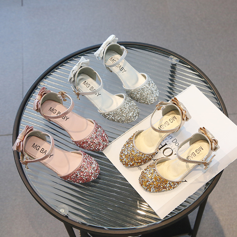 Detské kožené topánky pre dievčatá – princíz štýl, krištáľové horné, gumová podrážka, zapínanie prackou, kórejský štýl