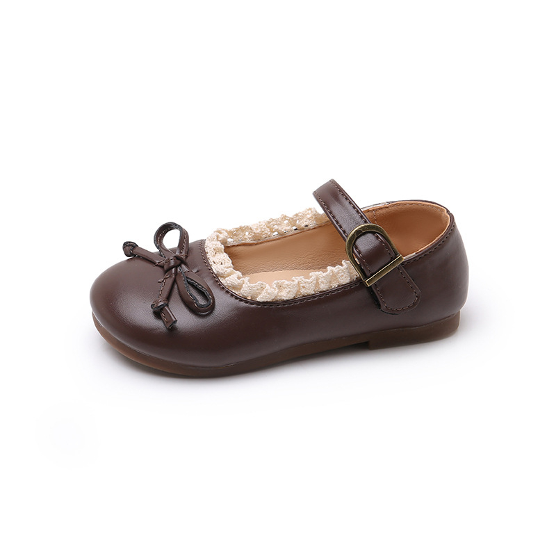Dievčenské balerínky s mašličkou a čipkou, zapínanie na Velcro, vrchný materiál z umelej kože, nízky strih, protišmyková podrážka, PU stielka (Jar–Jeseň 2025)