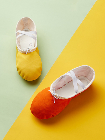 Detské tanečné topánky - šnúrkové, mäkká podrážka, vrchná časť z plátna, unisex, priedušné