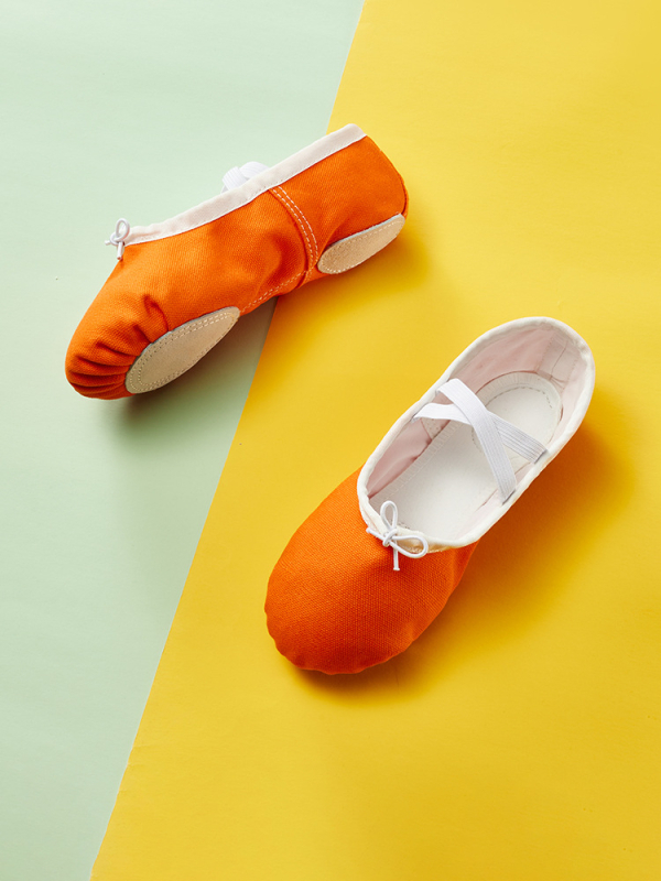 Detské tanečné topánky - šnúrkové, mäkká podrážka, vrchná časť z plátna, unisex, priedušné