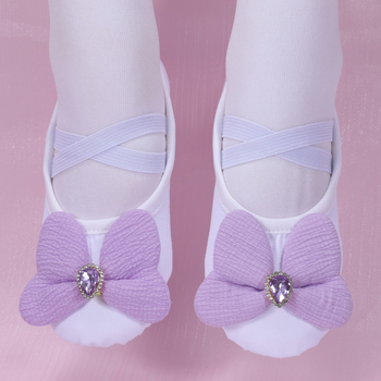 Gyerekeknek készült vászon tánccipő nyuszis masnival — könnyű, bőr talppal, színpadi használatra