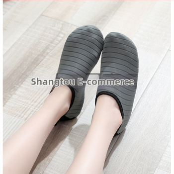 Vidaus fitneso bateliai vyrams ir moterims – kvėpuojantys, neslystantys, atsparūs dėvėjimuisi; viršus iš tinklo, padas iš plastiko, žemas siluetas.